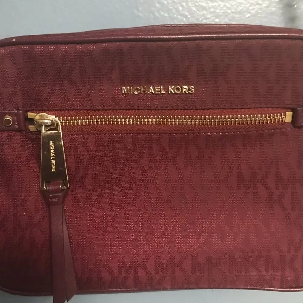 Michael Kors crossbody bag in burgundy - Picture 8 of 16